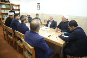 تاکید استاندار قم بر تقویت فرهنگ نماز در مدارس، ادارات و اماکن عمومی