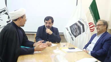 تاکید استاندار قم بر تقویت فرهنگ نماز در مدارس، ادارات و اماکن عمومی