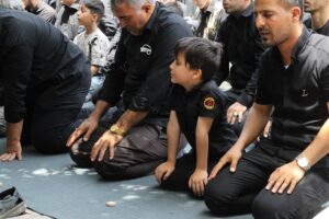 گزارش تصویری/ نماز ظهر عاشورا در قم