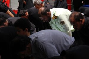 گزارش تصویری/ نماز ظهر تاسوعای حسینی در قم