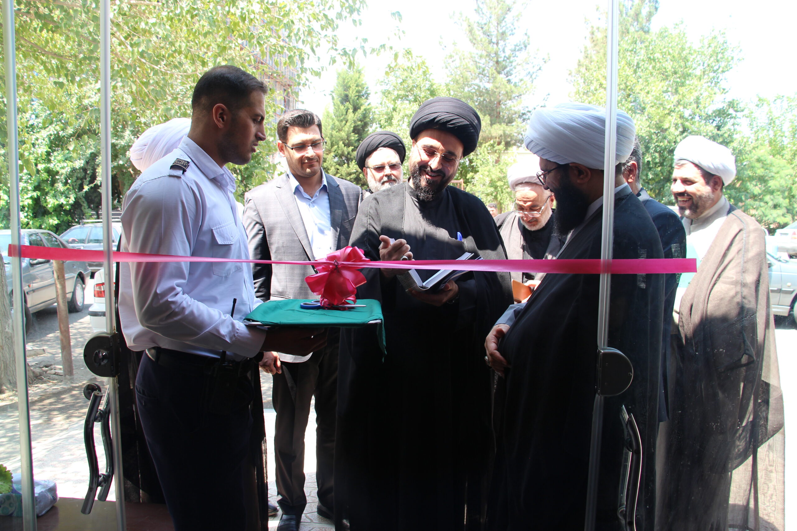 مراسم افتتاح نمازخانه بیمارستان زعیم شریفآباد