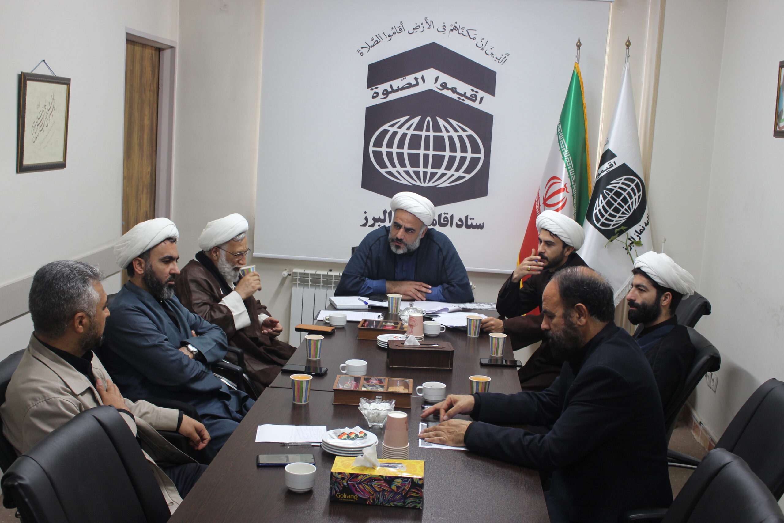 امام جماعت فقط خطبه نمی خوانند، خلاقیت اش را هم جشن می گیرند