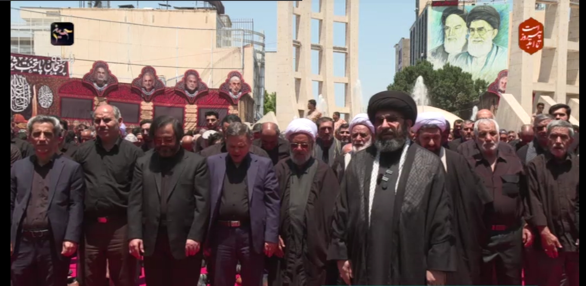 نماز با شکوه ظهر عاشورا در زنجان اقامه شد