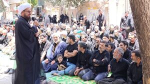 اقامه نماز ظهر عاشورا در حرم مطهر رضوی