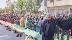 اقامه نماز ظهر عاشورا در حرم مطهر رضوی