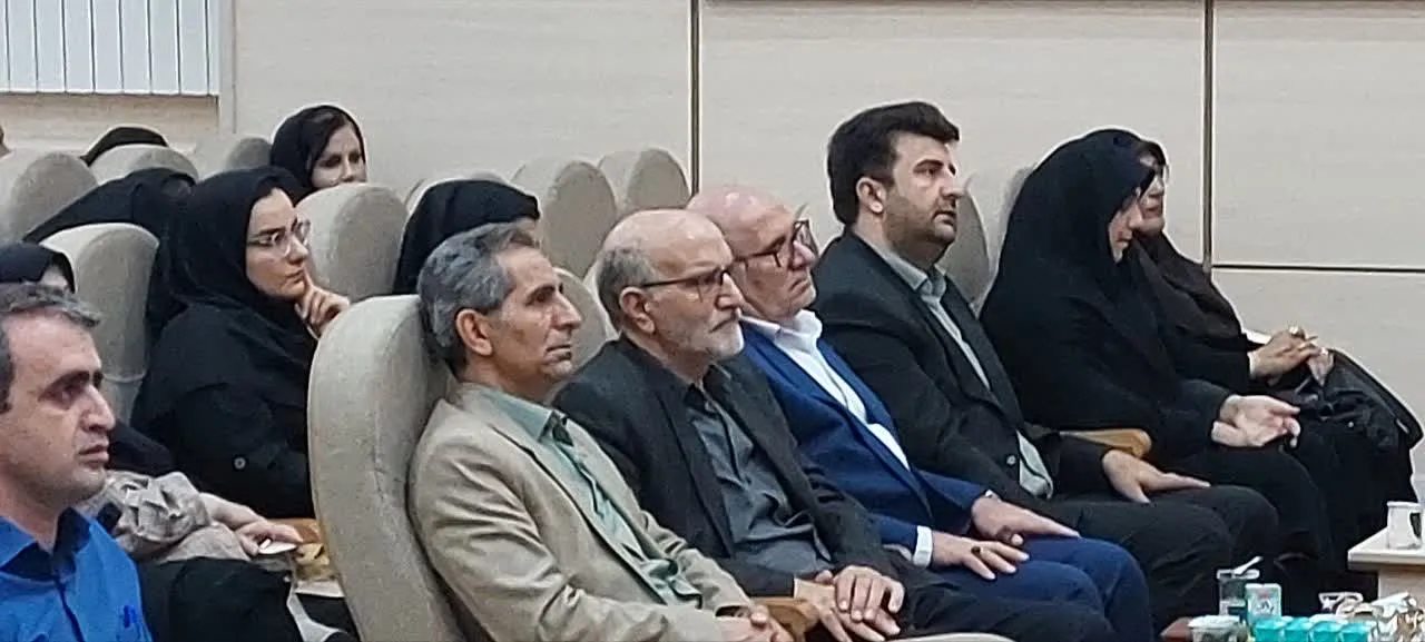 محفل انس با قرآن و آیین چهلم شهدای دانشآموزی اقتدار ملی برگزار شد