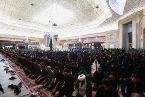 گزارش تصویری/ نماز ظهر عاشورا در قم