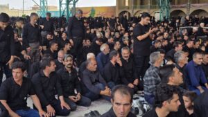 اقامه نماز ظهر عاشورا در سراسر استان یزد + گالری تصاویر