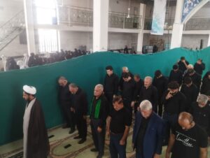 اقامه نماز ظهر عاشورا در سراسر استان یزد + گالری تصاویر