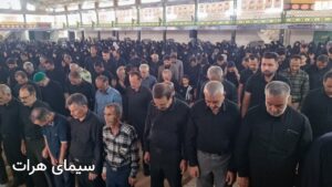 اقامه نماز ظهر عاشورا در سراسر استان یزد + گالری تصاویر