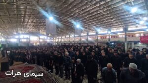اقامه نماز ظهر عاشورا در سراسر استان یزد + گالری تصاویر