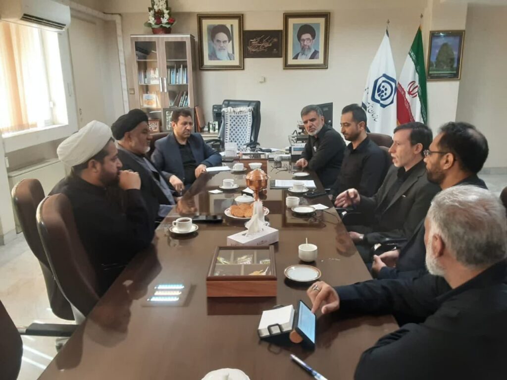 دوره آموزشی ویژه اعضای شورای اقامه نماز اداره کل تأمین اجتماعی استان یزد + امضای تفاهم‌نامه بومی