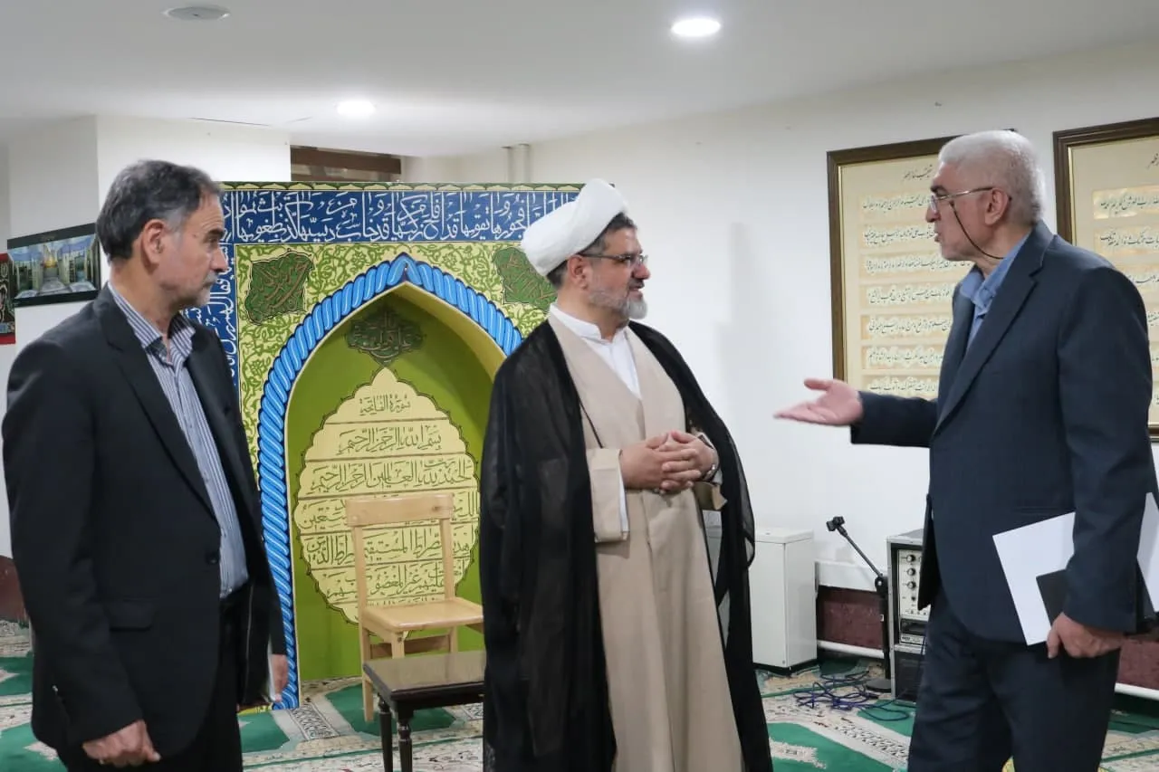 دیدار مدیر ستاد اقامه نماز با مدیرکل سازمان مدیریت و برنامه ریزی اصفهان