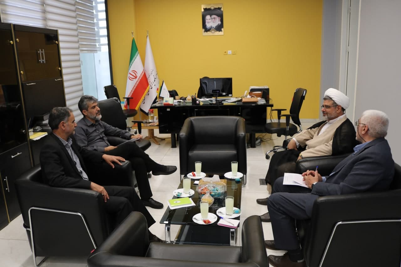 دیدار مدیر ستاد اقامه نماز با مدیرکل سازمان مدیریت و برنامه ریزی اصفهان