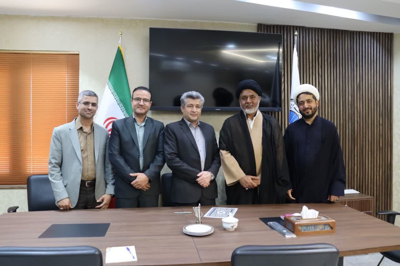 انعقاد تفاهم نامه بومی ستاد اقامه نماز استان یزد و اداره کل بیمه ایران استان
