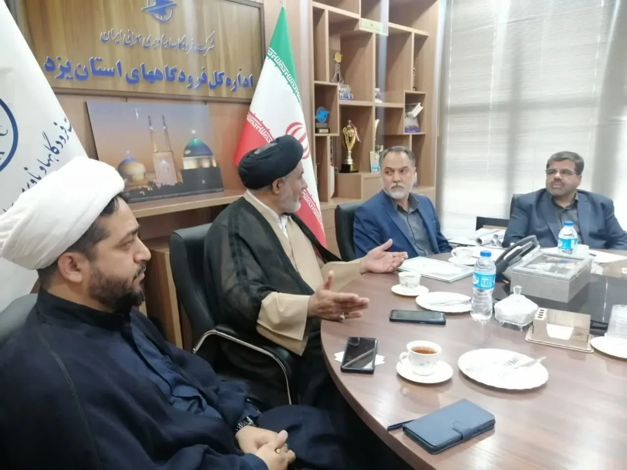 دوره آموزشی ویژه اعضای شورای اقامه نماز اداره کل فرودگاههای استان یزد + امضای تفاهمنامه بومی