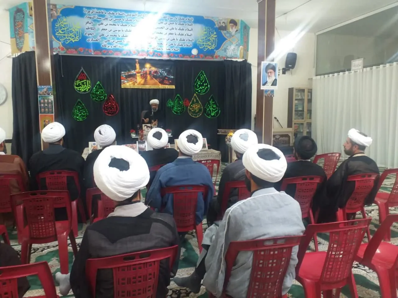 دوره آموزشی توانمندسازی و مهارت افزایی ائمه‌جماعات در بروجن و فارسان برگزار شد