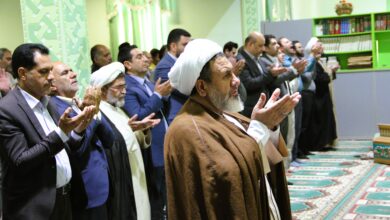 اقامه نماز وحدت بخش ادارات کرمان در دانشگاه علوم پزشکی