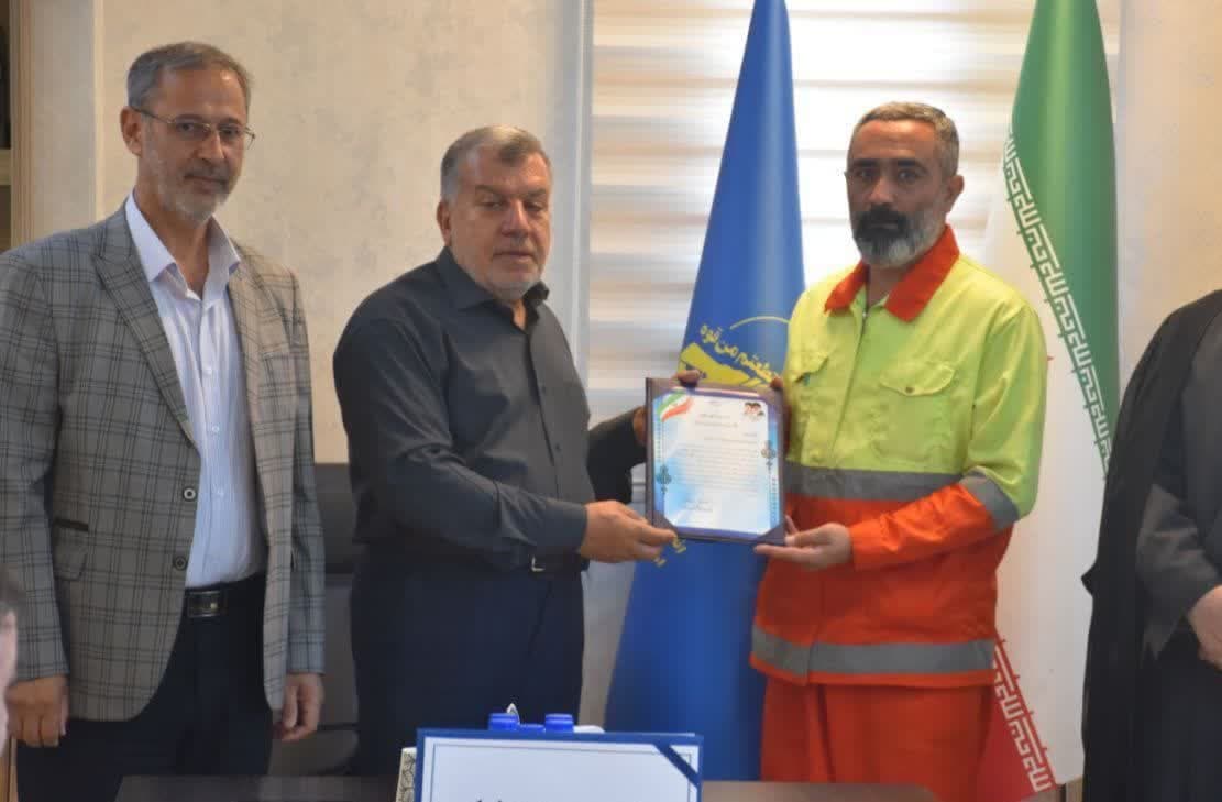 مراسم تجلیل از تجلی ایمان در وقت کار و تلاش تبریز