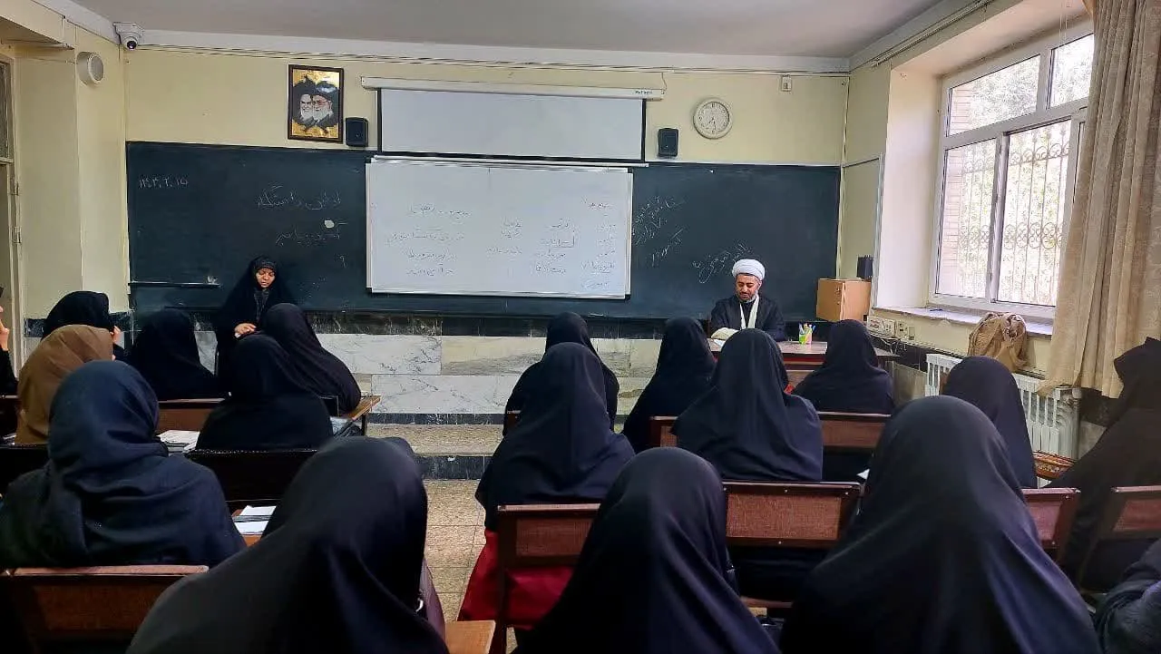 جلسه دوره نمازشناسی تبریز