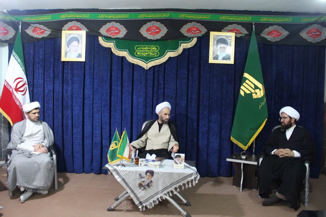 مدیر ستاد اقامه نماز استان با امام جمعه شهرستان خنداب دیدار کرد
