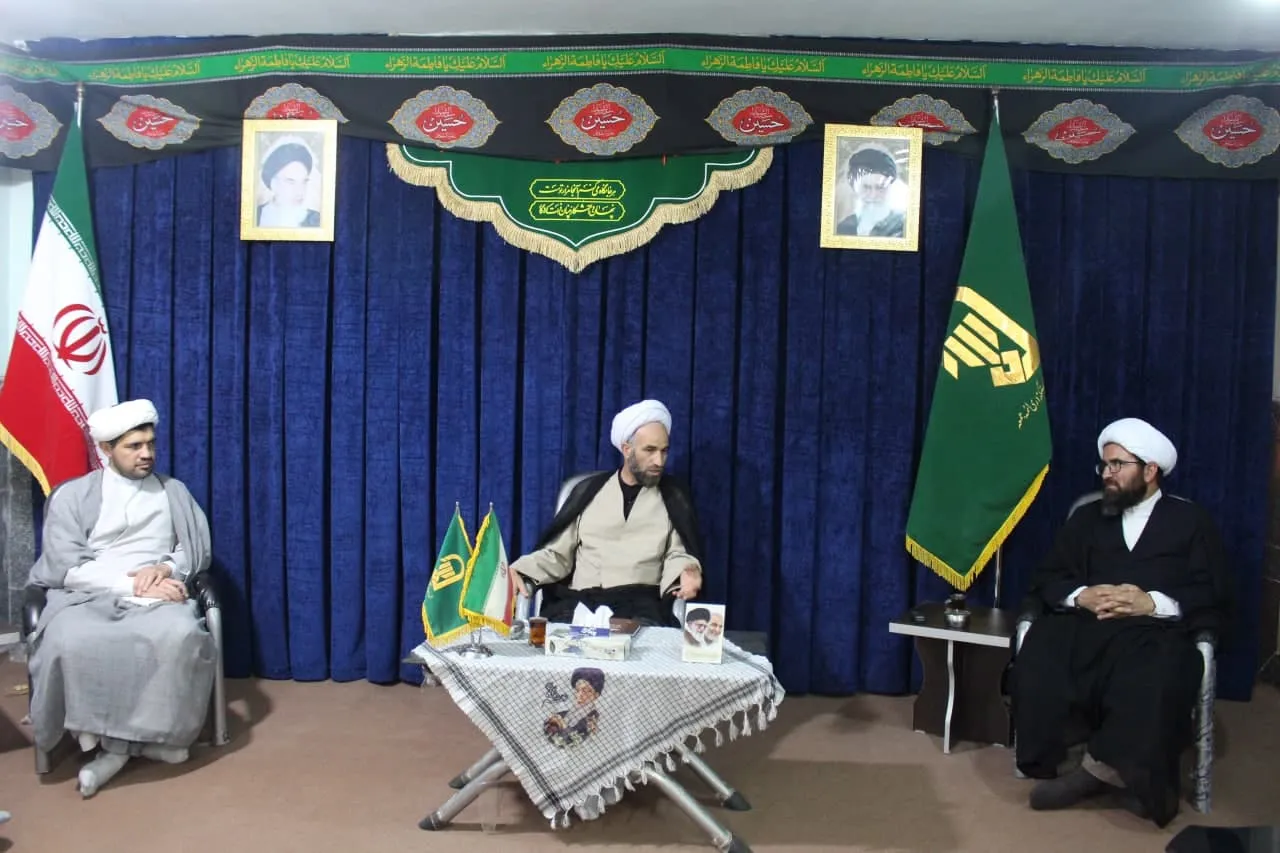 مدیر ستاد اقامه نماز استان با امام جمعه شهرستان خنداب دیدار کرد