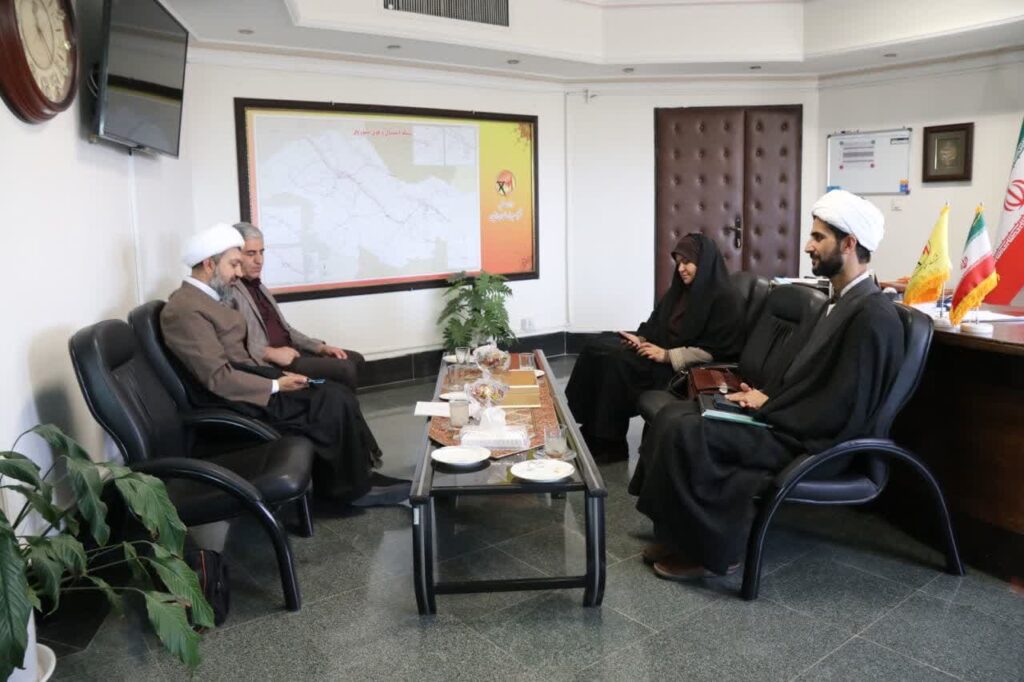دیدار مدیر ستاد اقامه نماز با مدیرعامل برق منطقه استان زنجان