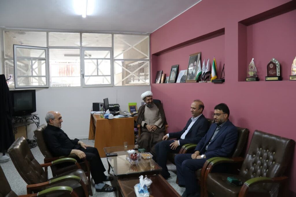 دیدار مدیر ستاد اقامه نماز با رئیس اتاق بازرگانی زنجان