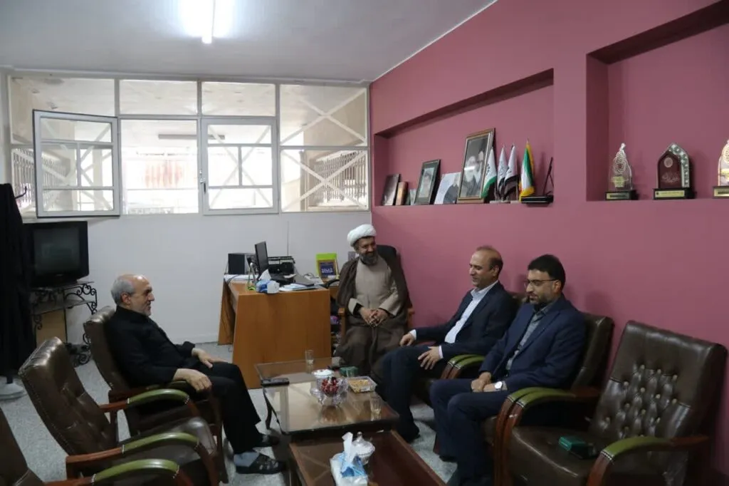 دیدار مدیر ستاد اقامه نماز با رئیس اتاق بازرگانی زنجان