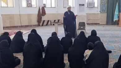 نشست آموزش همگانی نماز ویژه بانوان در شهرستان کیار برگزار شد