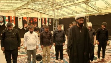 اقامه نماز جماعت در مرز باشماق با حضور زائران اربعین حسینی