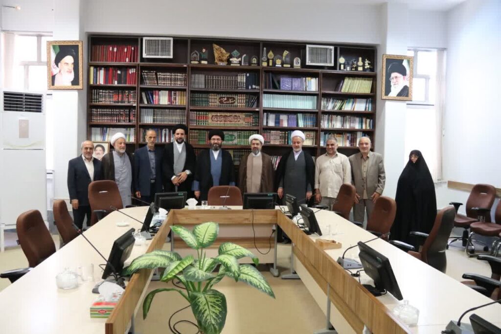 دیدار مدیر و دبیران نماز شهرستان‌های زنجان با نماینده ولی فقیه در استان