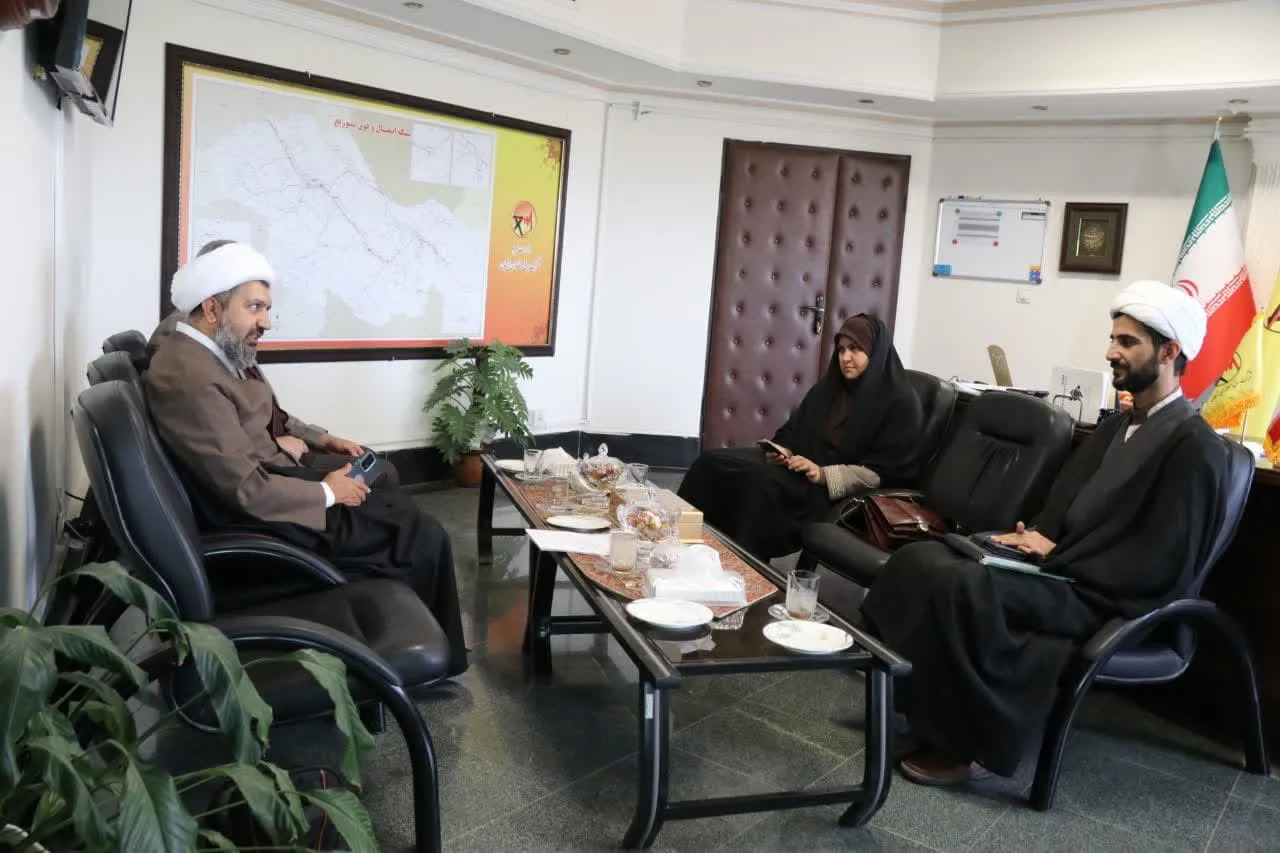 دیدار مدیر ستاد اقامه نماز با مدیرعامل برق منطقه استان زنجان