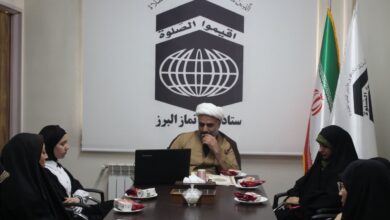  از برگزیدگان مسابقات فرهنگی پویش غدیر و خاطره‌نویسی تقدیر شد