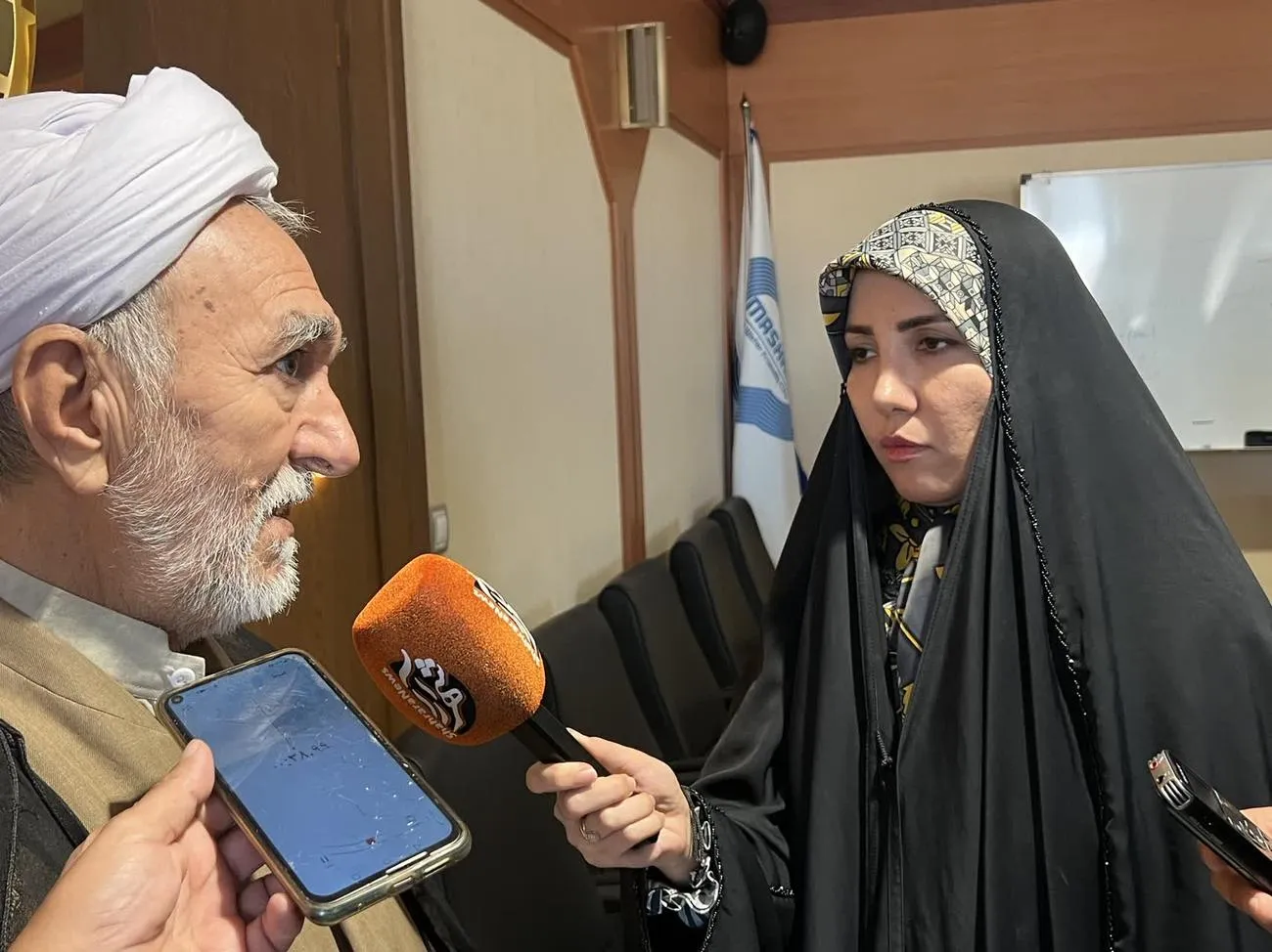 با حضور 40 نفر از اصحاب رسانه، نشست خبری مدیر ستاد اقامه نماز خراسان رضوی برگزار شد