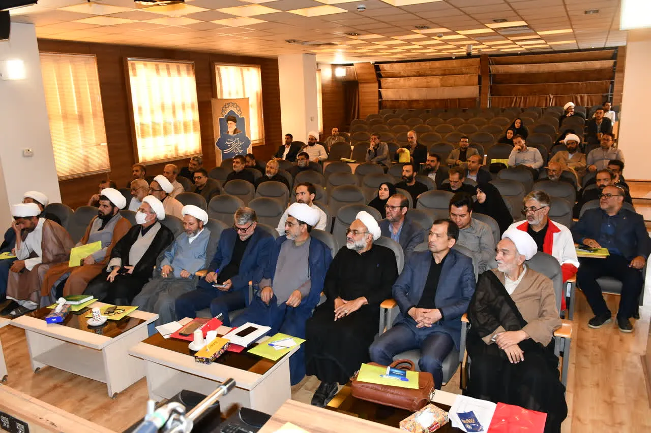 گردهمایی دبیران اقامه نماز دستگاه های اجرایی خراسان رضوی برگزار شد