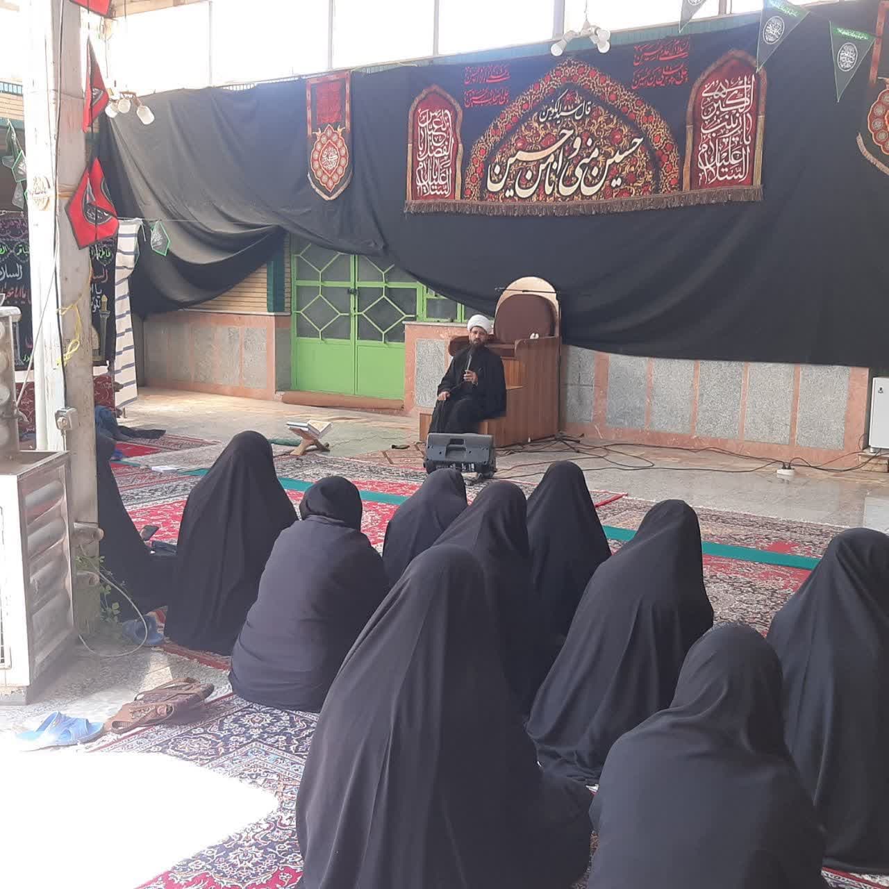 نشست راهکارهای تقویت بنیه اعتقادی شهرستان فریدن اصفهان