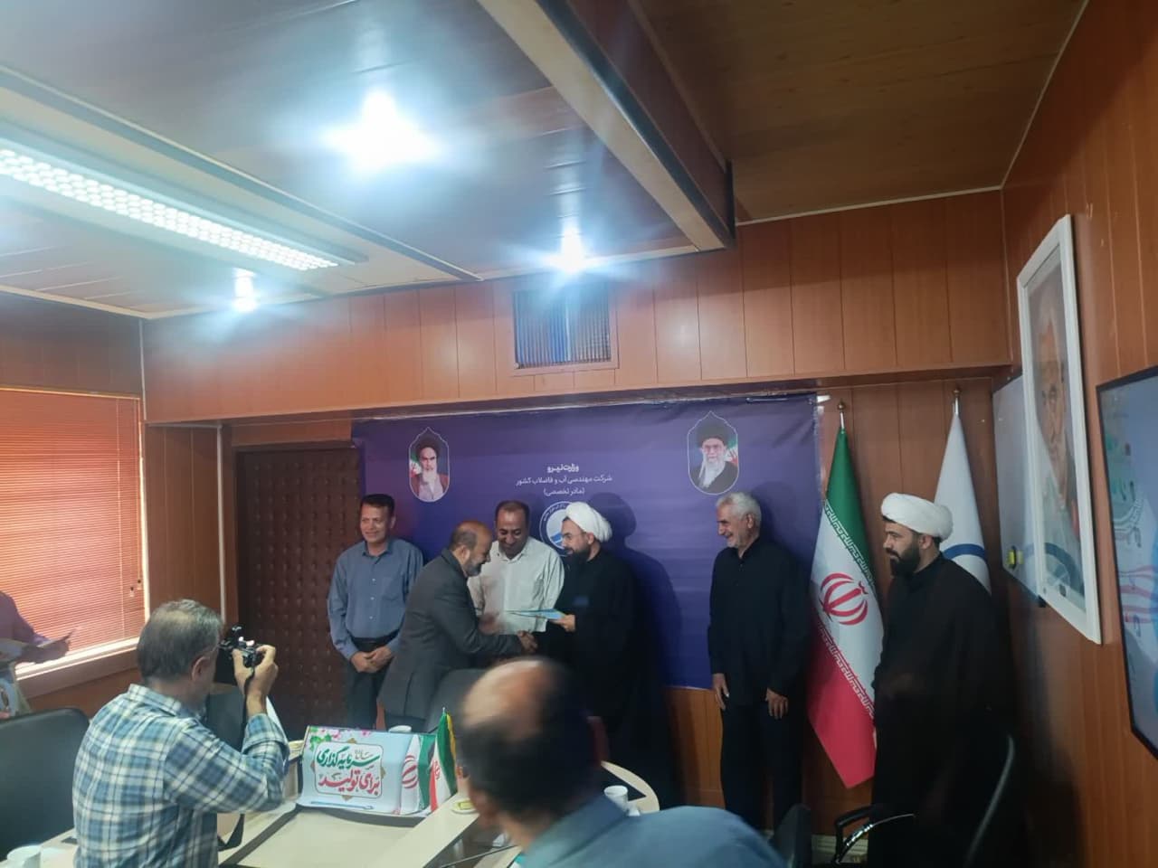 جلسه شورای اقامه نمازآب و فاضلاب استان سمنان برگزار شد