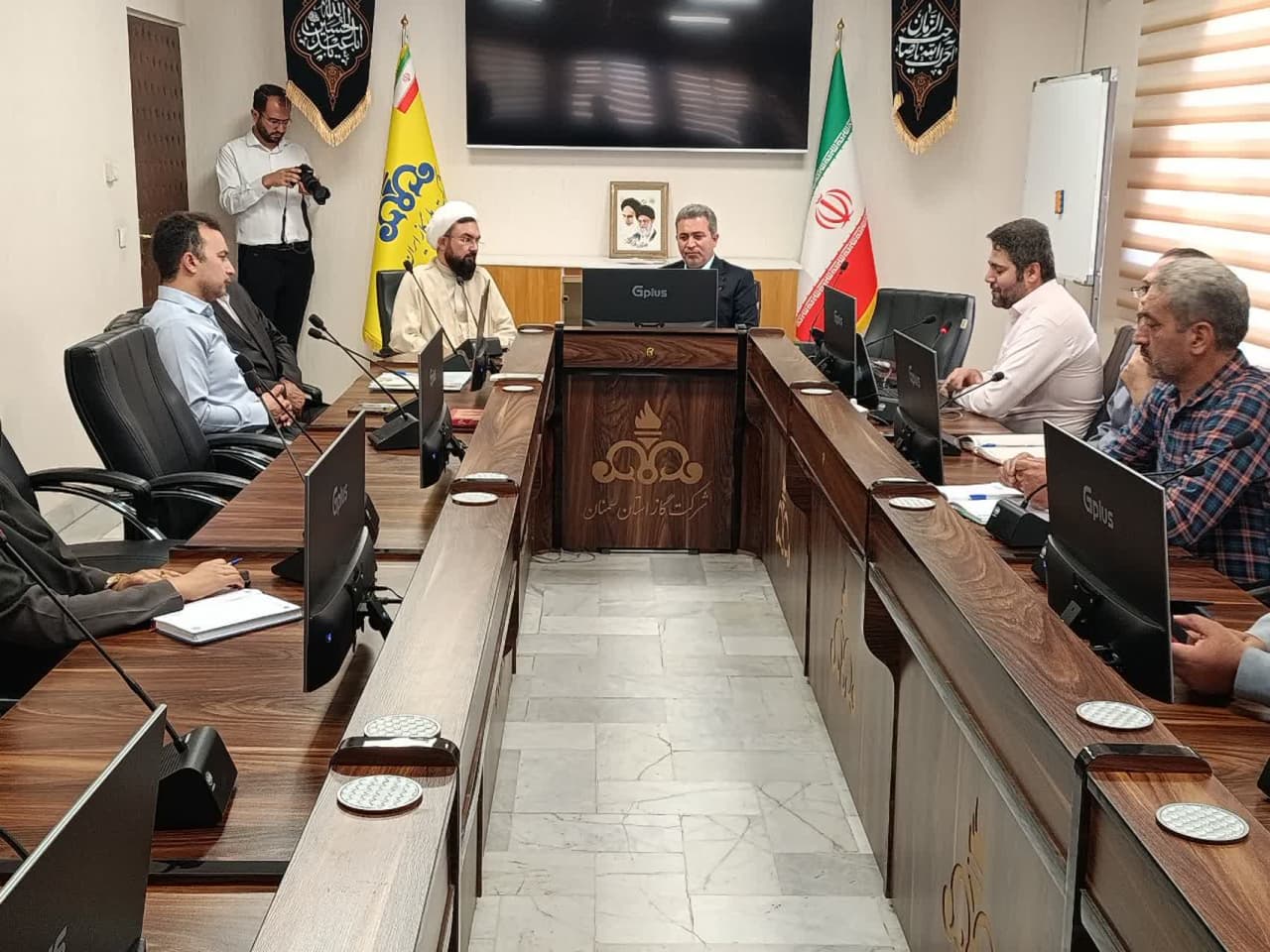 جلسه شورای اقامه نماز شرکت گاز استان سمنان برگزار شد