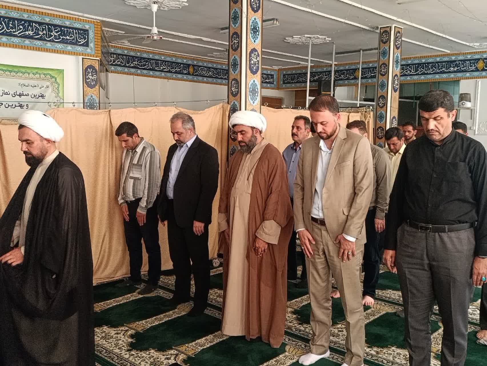 بازدید سرزده مدیرستاد اقامه نماز از نمازخانه بنیاد شهید استان سمنان برگزار شد