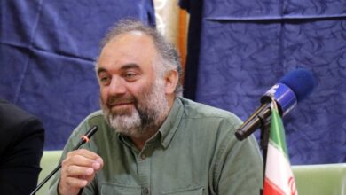 نماز و قرآن باید محور فعالیت‌های تربیتی مدارس باشد