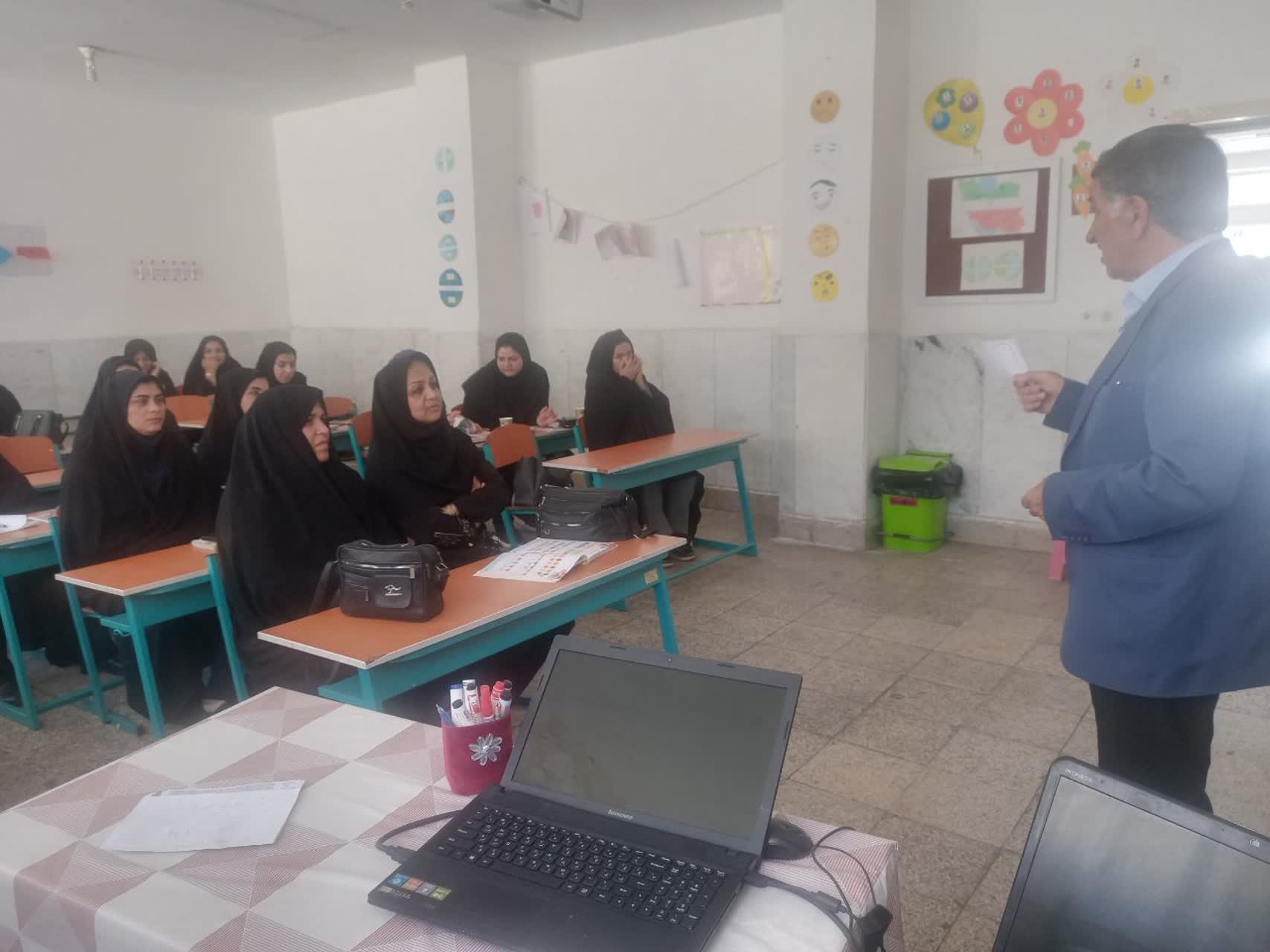 جلسه نشست نماز برای گروه های مؤثر شهرستان سراب