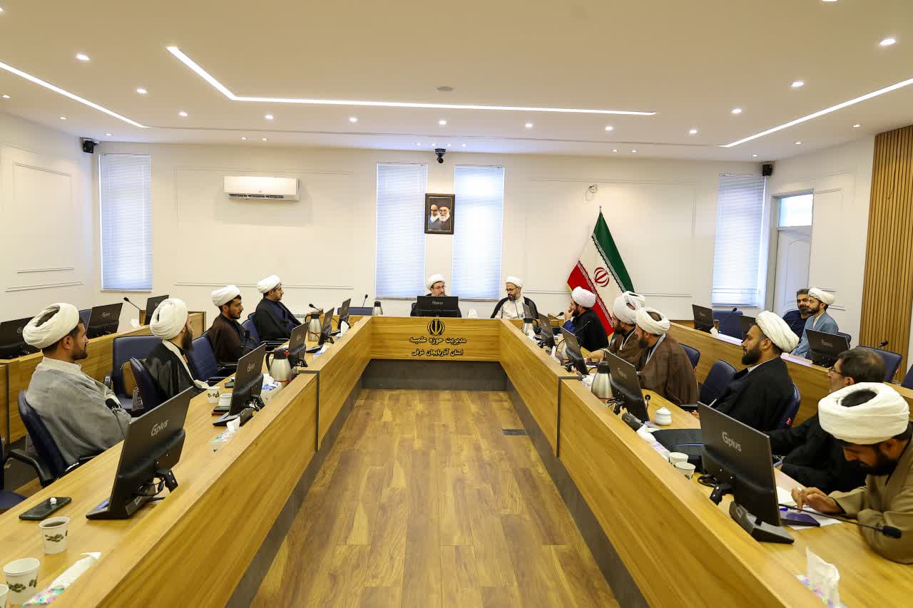 نشست فصلی دبیران قرارگاههای پشتیبانی از مساجد شهرستانهای استان