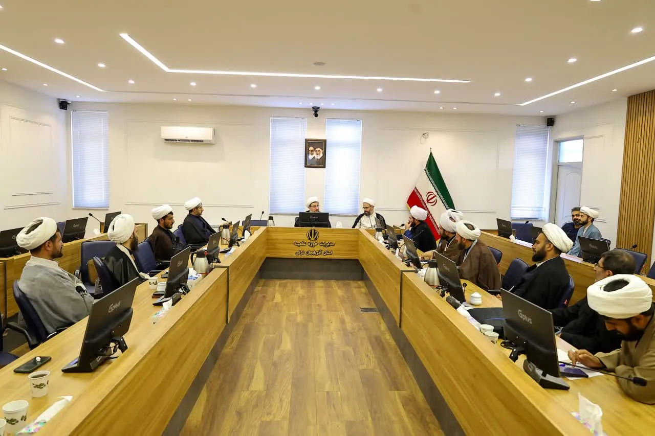 نشست فصلی دبیران قرارگاههای پشتیبانی از مساجد شهرستانهای استان