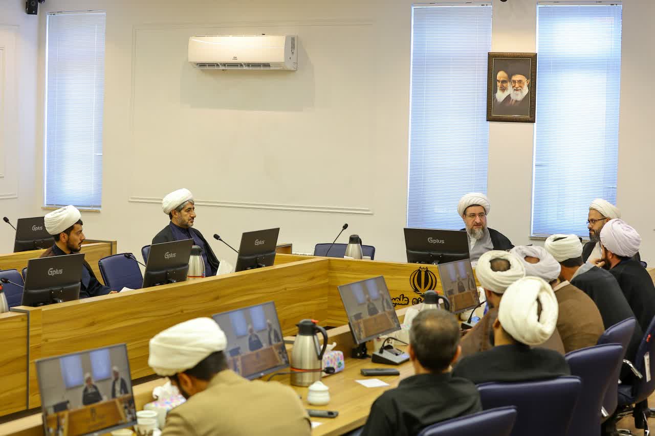 نشست فصلی دبیران قرارگاههای پشتیبانی از مساجد شهرستانهای استان