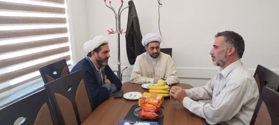 جلسه مدیر ستاد اقامه نماز با مدیر عامل شرکت برق