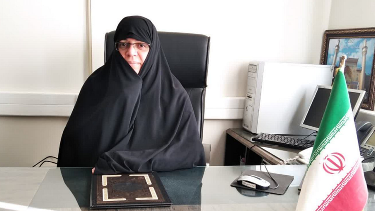 تاکید مدیرکل بانوان استانداری مرکزی بر نقش مادران در نهادینه‌سازی فرهنگ نماز در نسل نو