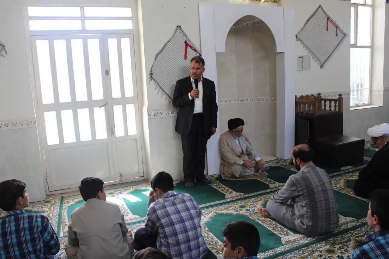 مراسم زنگ نماز در دبیرستان شاهد قائم قزوین برگزار شد