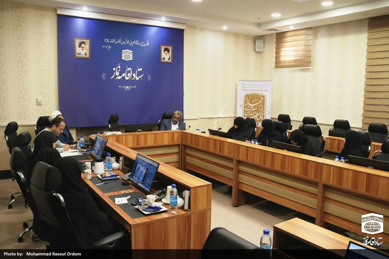 بانوان طلبه نقش کلیدی در ترویج فرهنگ نماز در مدارس دخترانه دارند