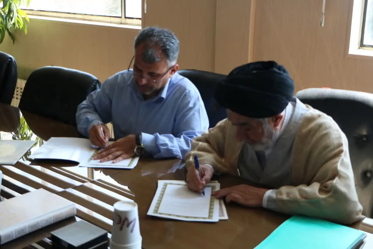 تفاهمنامه همکاری حوزه معاونت سوادآموزی اداره کل آموزشوپرورش با ستاد اقامه نماز استان قزوین امضا شد